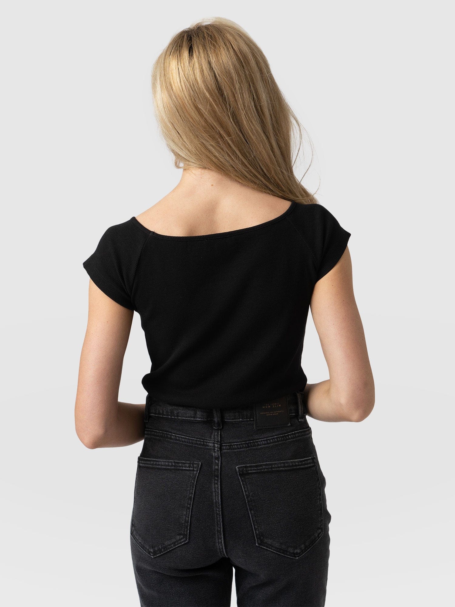 Riviera Tee Black - Women's T-shirts | Saint + Sofia® UK